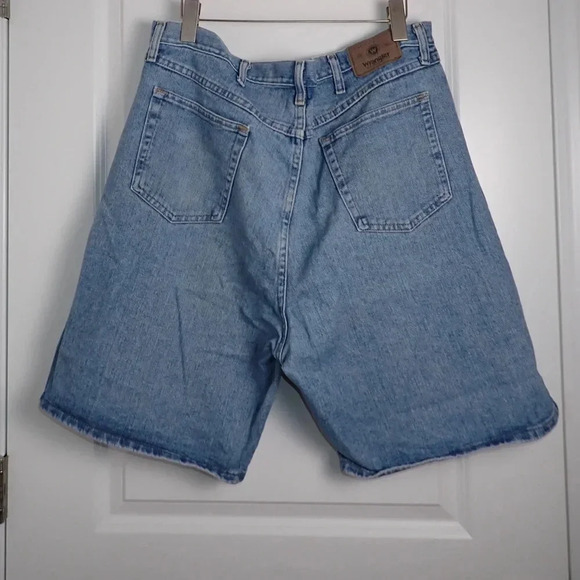 Wrangler Men’s Relaxed Fit Jean Shorts size 40 - Picture 4 of 4